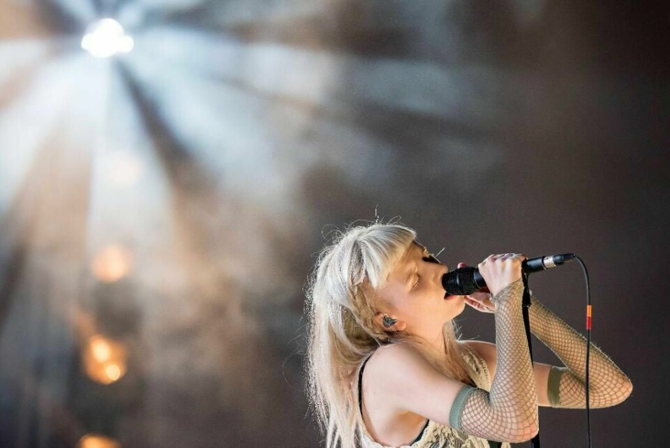 BEDRE: Norsk musikk gjør det stadig bedre. Bransjen tjener mer penger. Her er artisten Aurora under en konsert i Sveits i juli.