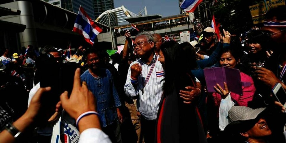 URO:Det har vært mye uro i Thailand i det siste. Mange demonstrerer mot regjeringen. Nå har regjeringen bestemt at det blir unntaks-tilstand.