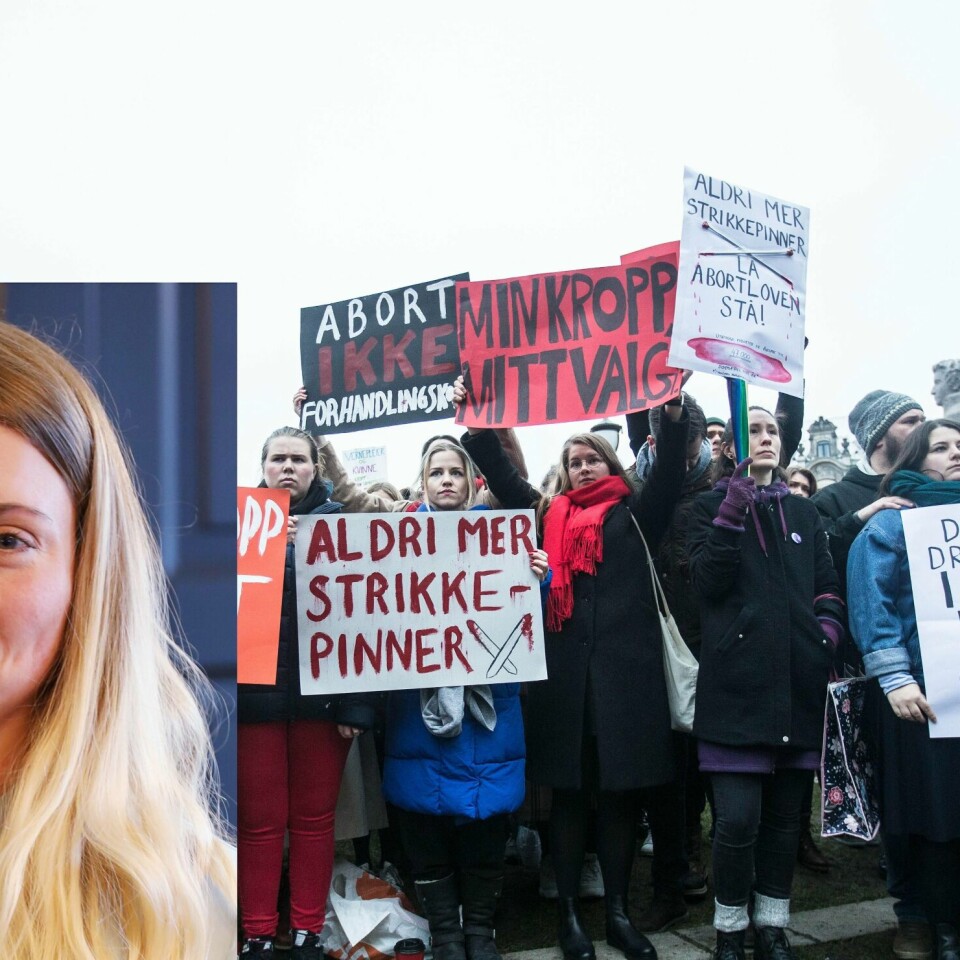 PROTESTER: Folk protesterte mot endringer i abortloven. Martine Tønnessen i KrFU mener KrF skal være fornøyd med et forbud mot tvilling-abort.