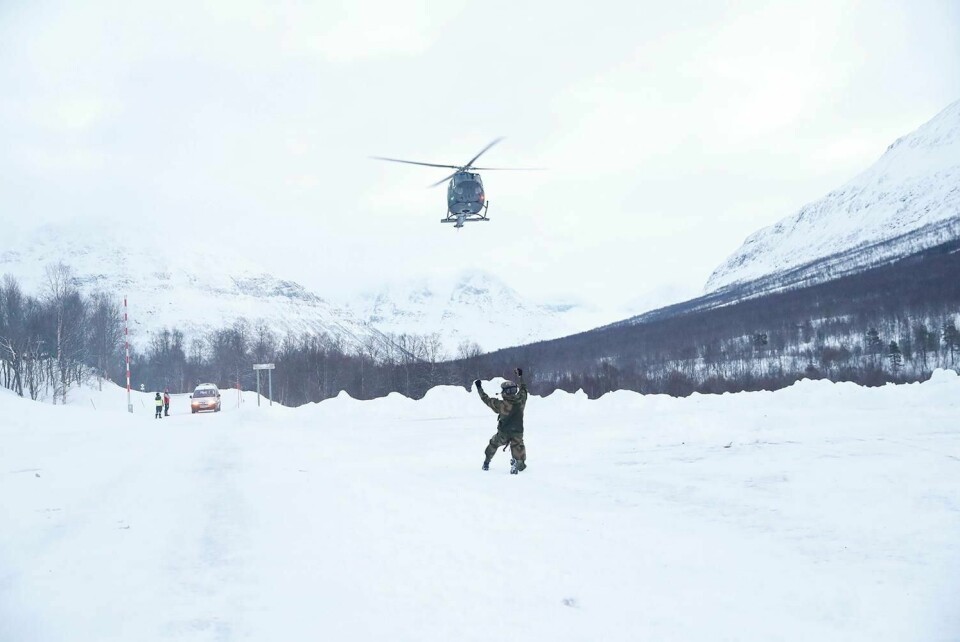 SØK: Det ble brukt helikopter i søket etter de savnede skiløperne.