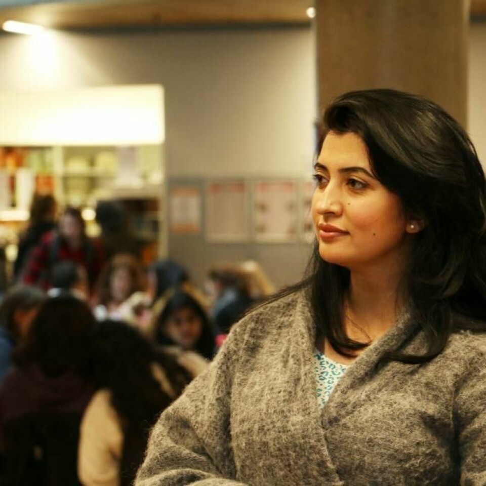 RÅD: Alia Khan jobber som minoritets-rådgiver. Hun hjelper ungdom med utenlandsk bakgrunn.
