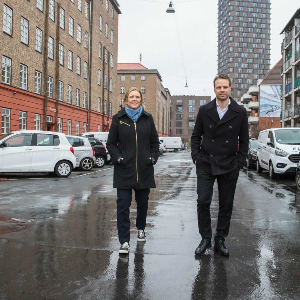 GJESTER: Sylvi Listhaug og Jon Engen-Helgheim besøkte Danmark. Besøket handlet om innvandring. Danskene har regnet ut hva innvandrere koster. Listhaug vil at Norge skal gjøre det samme.