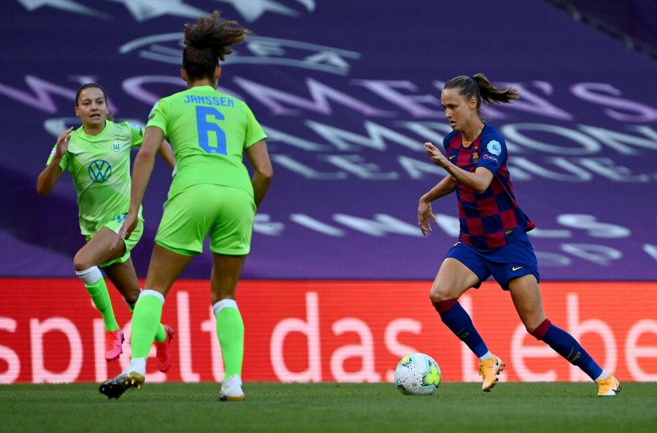 GOD: Caroline Graham Hansen får skryt i Spania. En stor sportsavis mener hun er en av verdens beste spillere.