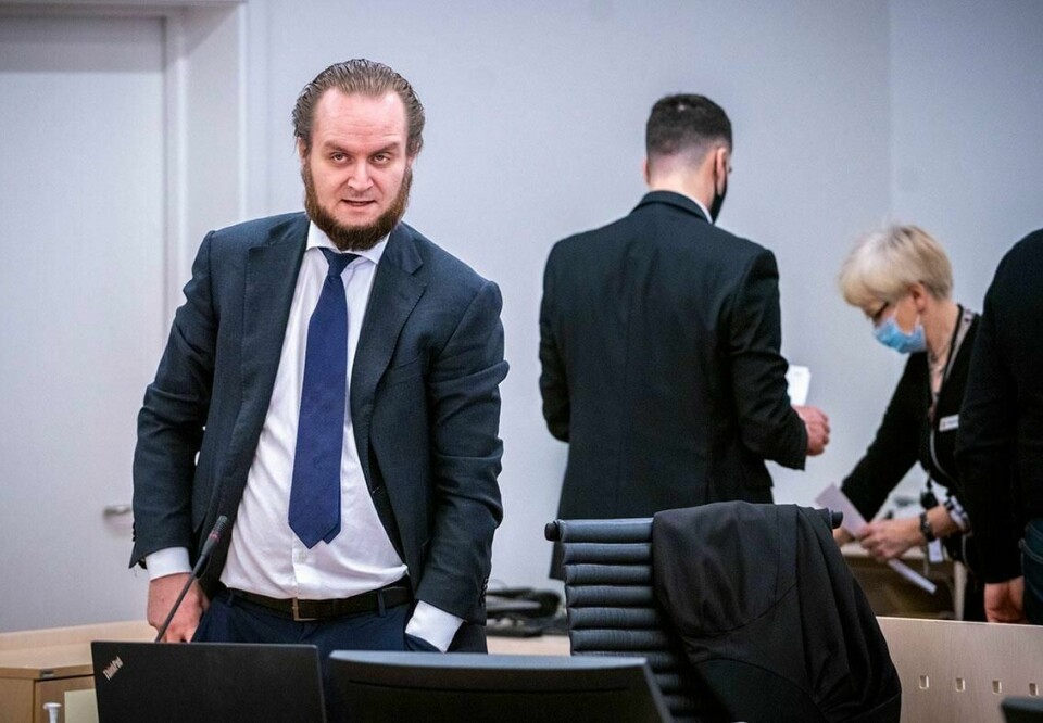 FORSVARER: Advokat Nils Christian Nordhus forsvarer kvinnen som er tiltalt for terror. Hun vil ikke bli tatt bilde av.