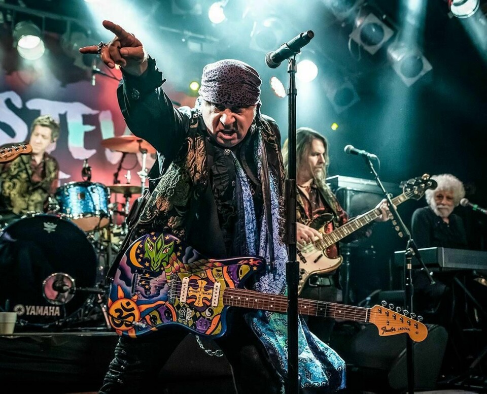 ROCK: Little Steven i kjent stil. – Jeg var med i hele rock'n'rolls historie – minus de første ti årene, sier Steven Van Zandt.