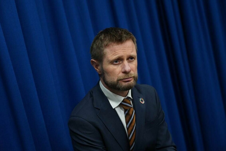 KONTROLL: Smitten med korona-viruset er under kontroll, sa helseminister Bent Høie. Hver smittet person smitter nå i snitt 0,7 personer.