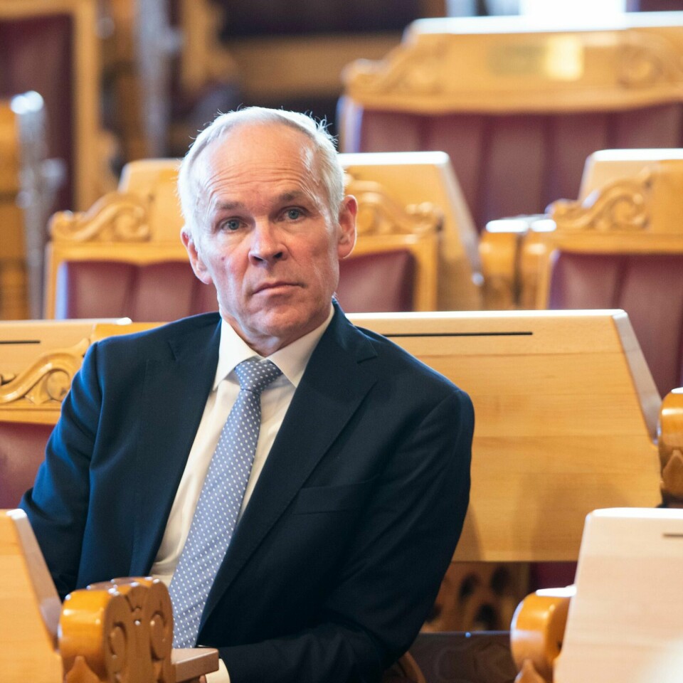 LØSNING: Jan Tore Sanner er finansminister. Han skal komme med en løsning for bedrifter som har tapt mye penger. Det gjelder særlig de som ble pålagt å stenge.