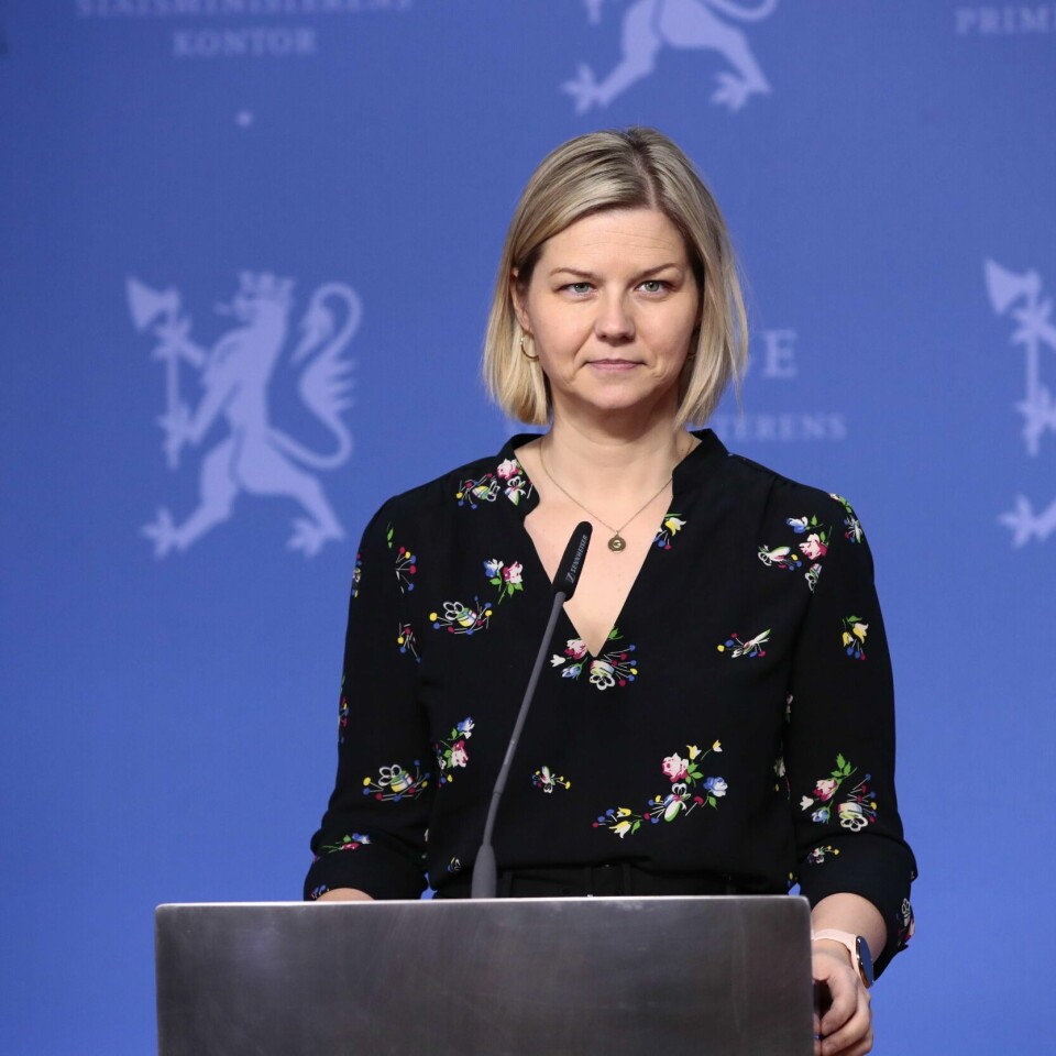PÅSKEÅPENT: Regjeringen vil at noen skoler og barnehager skal holde åpent i påsken. Det sier Guri Melby. Hun er kunnskaps- og integrerings-minister.