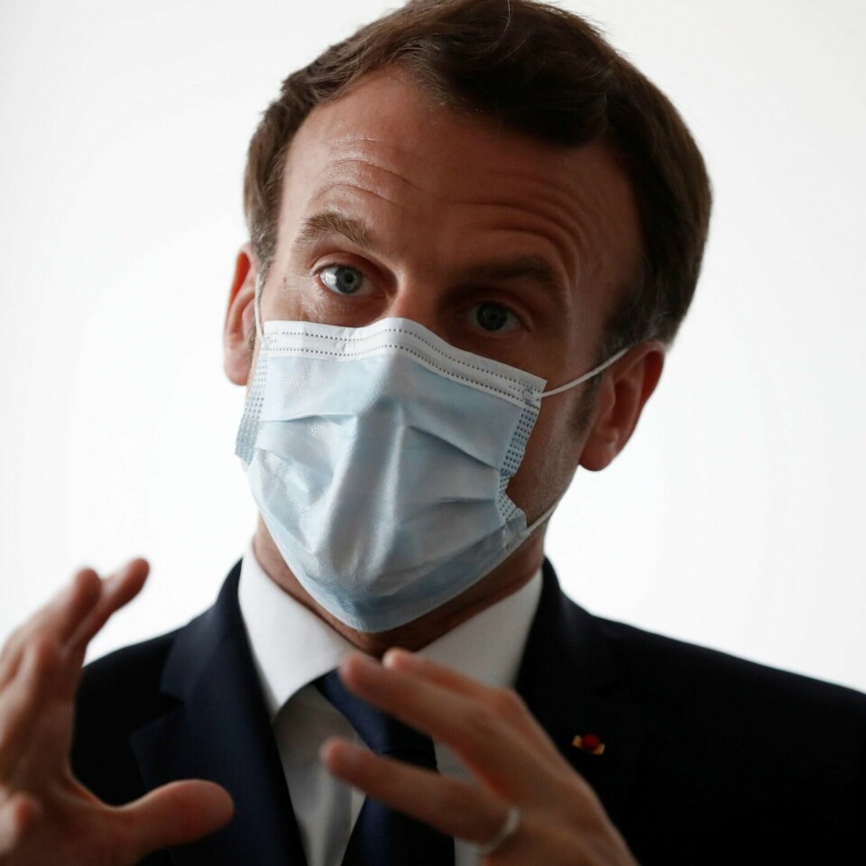 PRESIDENT: Frankrike holder stengt minst en måned til. Det sier president Emmanuel Macron.