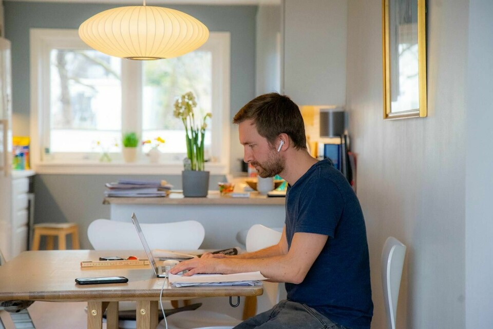 JOBB: Stue og arbeidsplass. Tre av fire i Oslo startet denne jobbuken på hjemme-kontor.