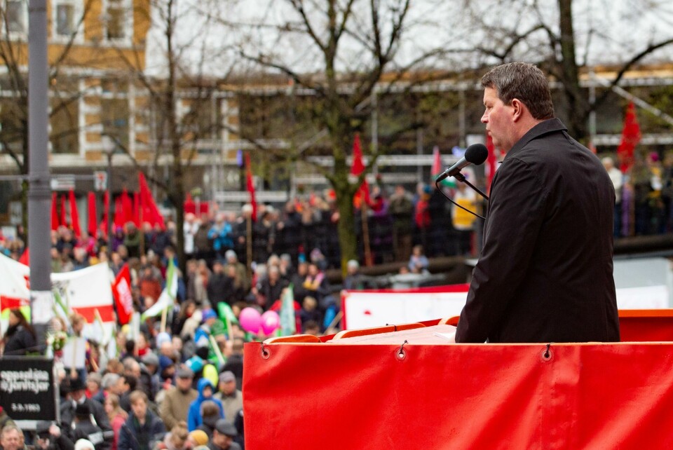 Oslo 20180501.LO leder Hans Christian Gabrielsen under 1. Mai markering på Youngstorget tirsdag.Foto: Fredrik Hagen / NTB scanpix Oslo 20180501.
LO leder Hans Christian Gabrielsen under 1. Mai markering på Youngstorget tirsdag.
Foto: Fredrik Hagen / NTB scanpix