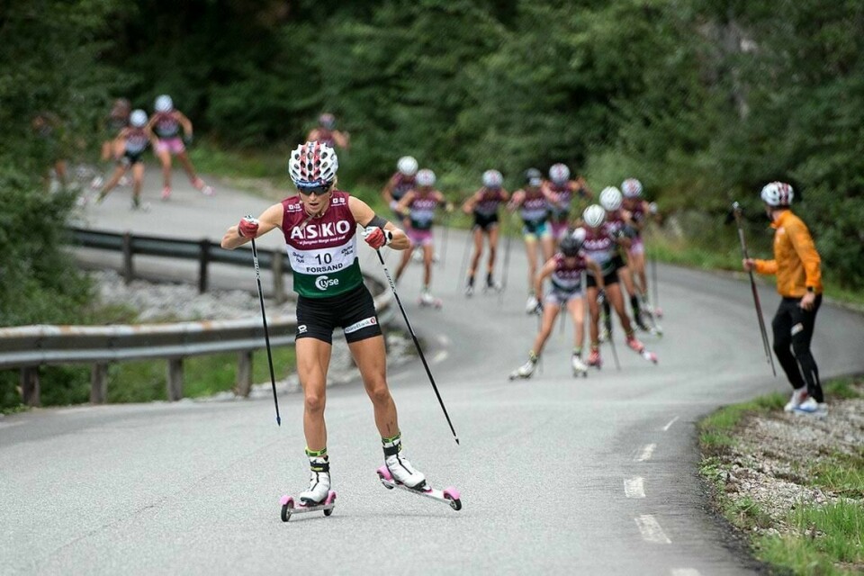 RULLESKI: Bildet viser Therese Johaug under Blink-festivalen i 2018. I år kan du følge langrenn-stjernene på rulleski under Blink-festivalen. Men kun fra din egen skjerm.