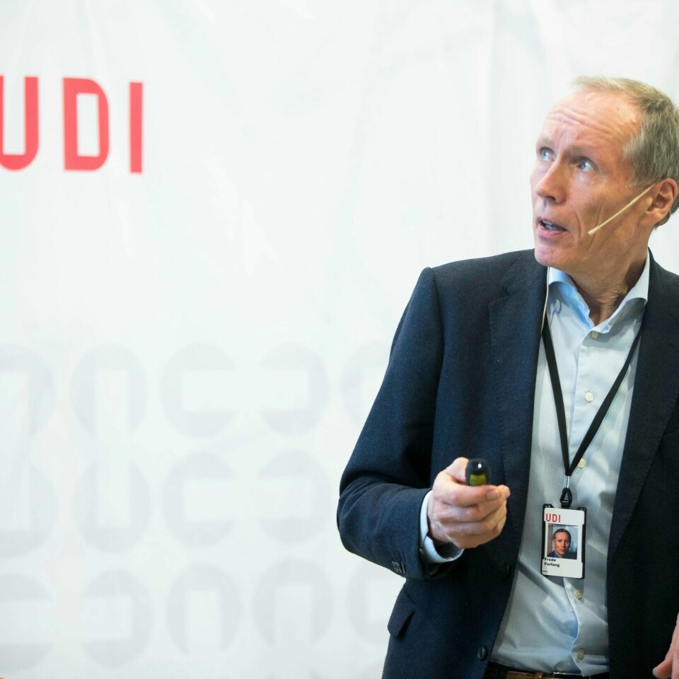 FÆRRE: UDI tror Norge vil ta imot færre kvoteflyktninger enn det som var planen i år. Frode Forfang i UDI tror de vil klare 2.000. Planen var 3.000.