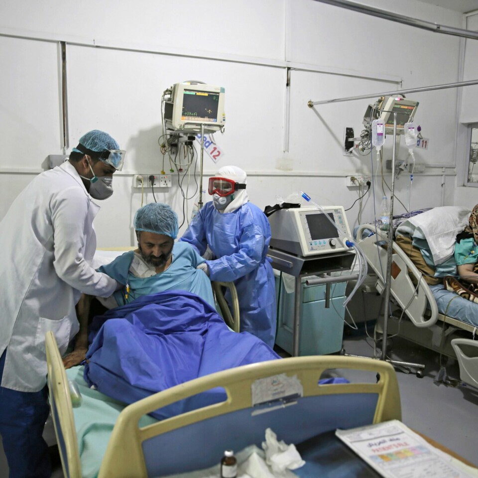 BER OM HJELP: Den britiske ministeren James Cleverly ber landene i FN om hjelp. Han ber de om å sende mat og medisiner til Jemen.