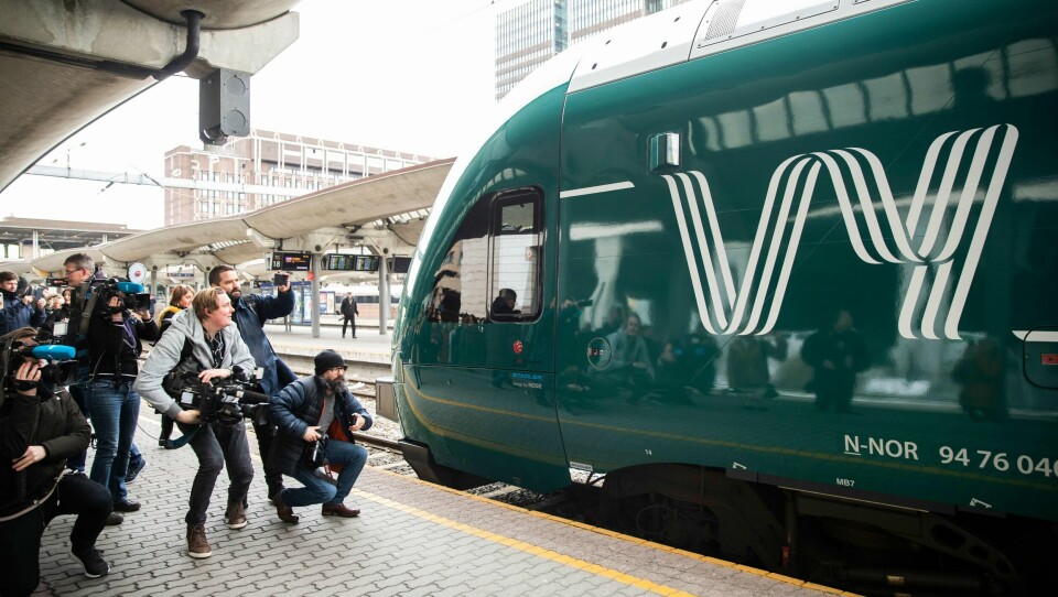 NYTT: Tog-selskapet NSB og buss-selskapet Nettbuss blir til Vy. Det ville flere tulle med 1. april.