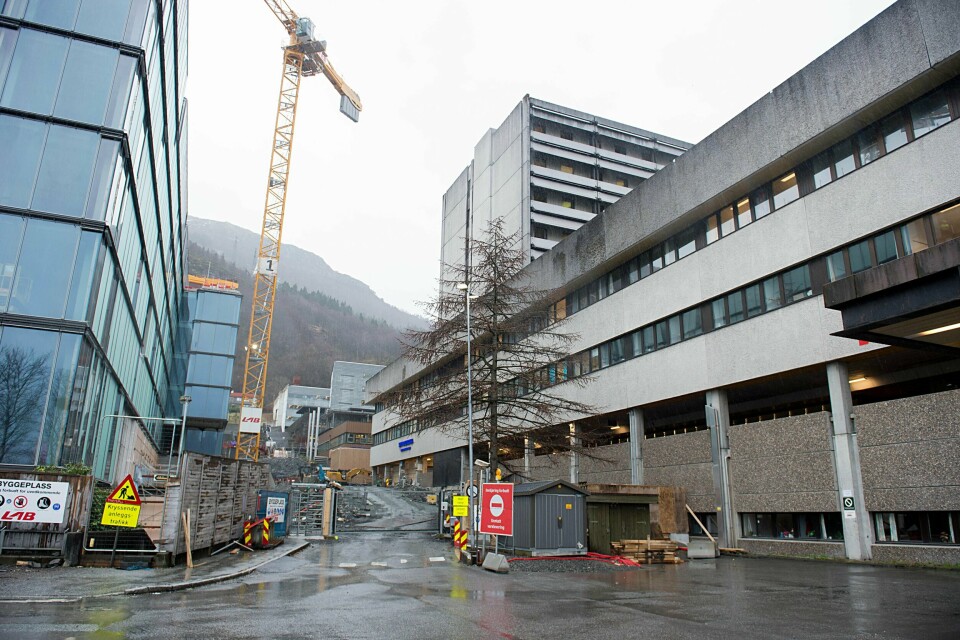 DØDE: En mann døde under kreft-behandling på Haukeland. Han fikk for mye cellegift.