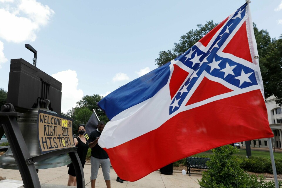 BYTTER: Mississippi skal ha et nytt flagg. Det har politikerne i delstaten bestemt.