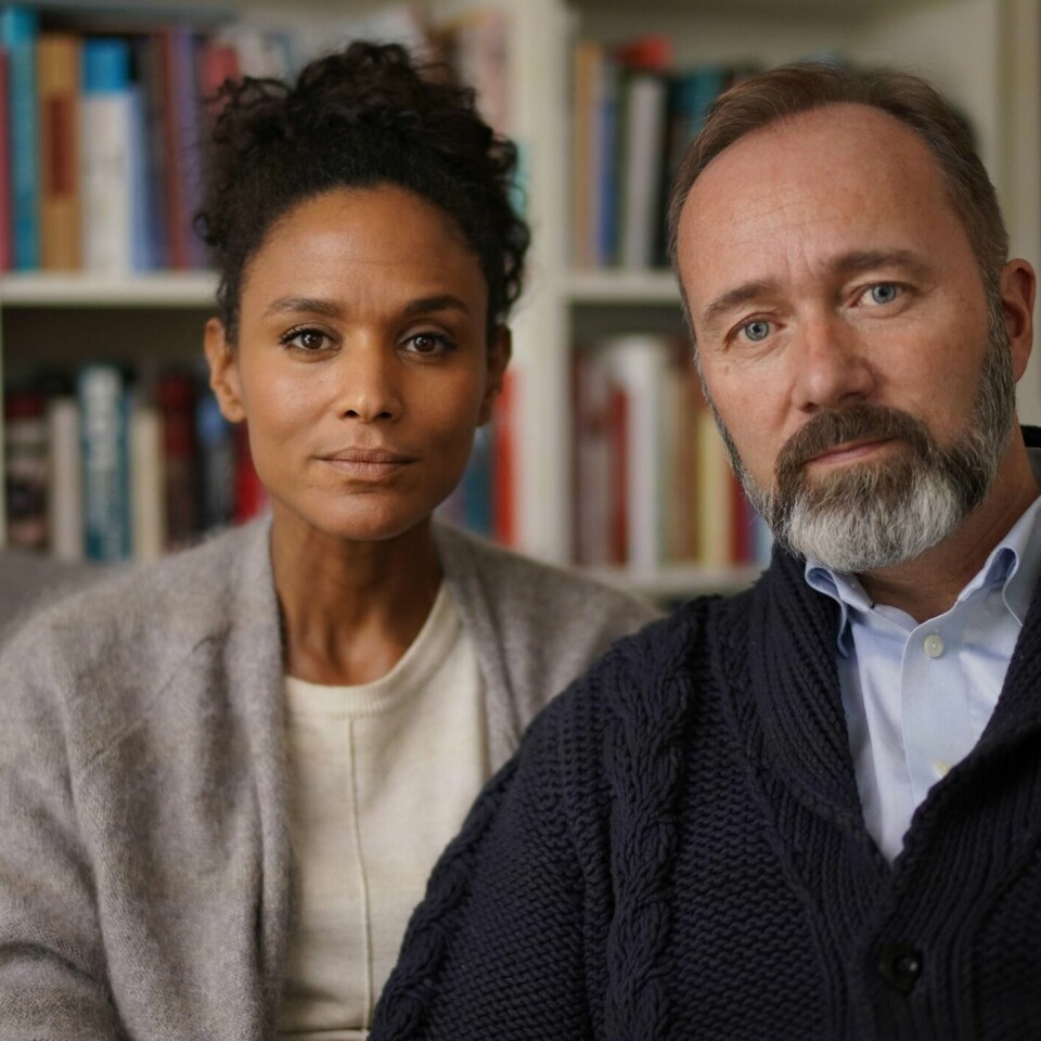 SNAKKER: Trond Giske ble anklaget for seksuell trakassering. Han snakker om det i TV-programmet «Vårt lille land». Her er han sammen med samboeren Haddy Njie.