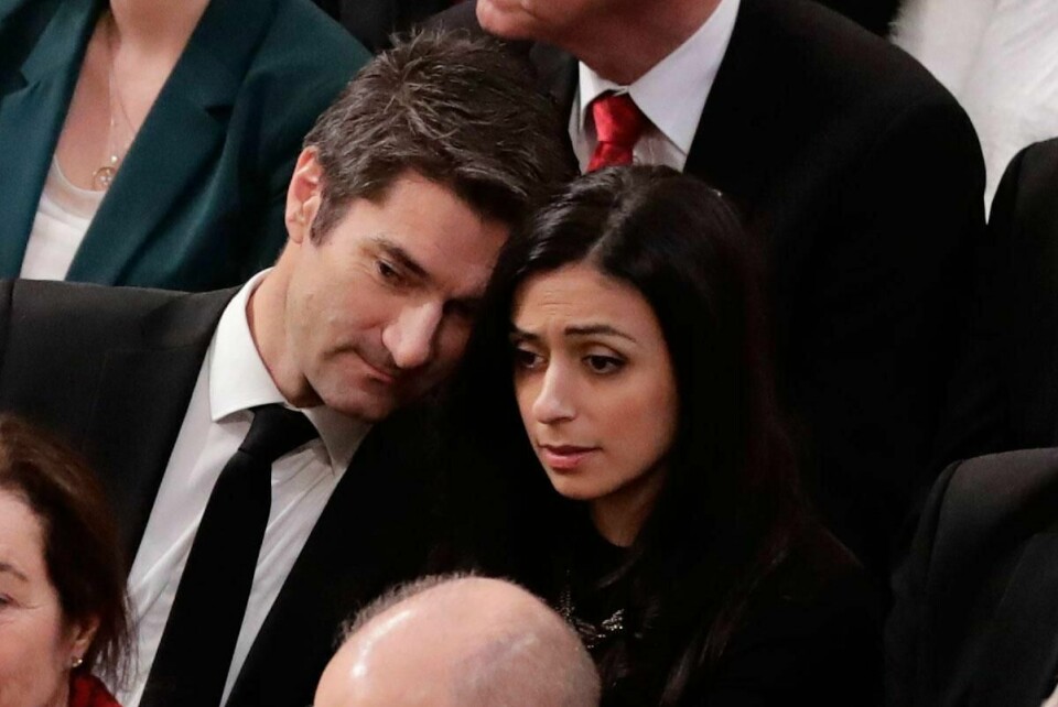 FORLOVET: Hadia Tajik (til høyre) og Kristian Skard skal gifte seg.