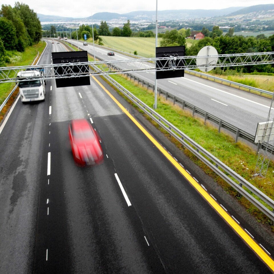 TRAFIKK: 14 personer døde i trafikken i april.