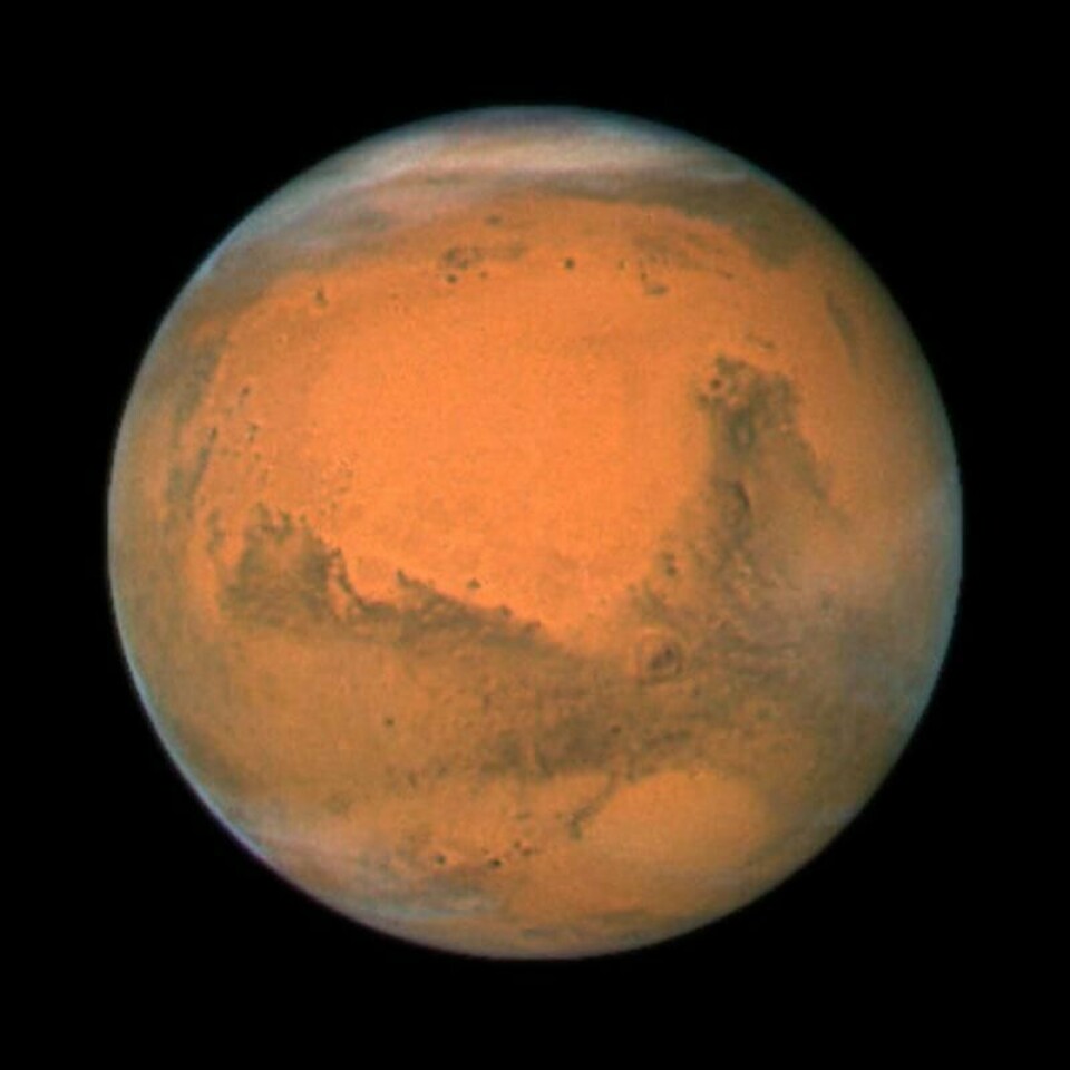 MARS: Hit til den røde planeten Mars kan folk sende navnet sitt. Romfarts-organisasjonen NASA skal sende opp en rakett neste sommer.