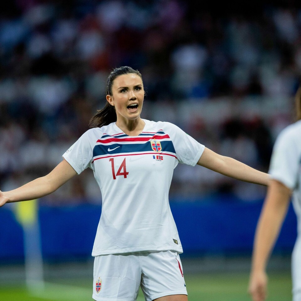 SKUFFET: Ingrid Syrstad Engen og Norge fikk dømt straffe mot seg. Dermed tapte de mot Frankrike i verdens-mesterskapet (VM) i fotball.