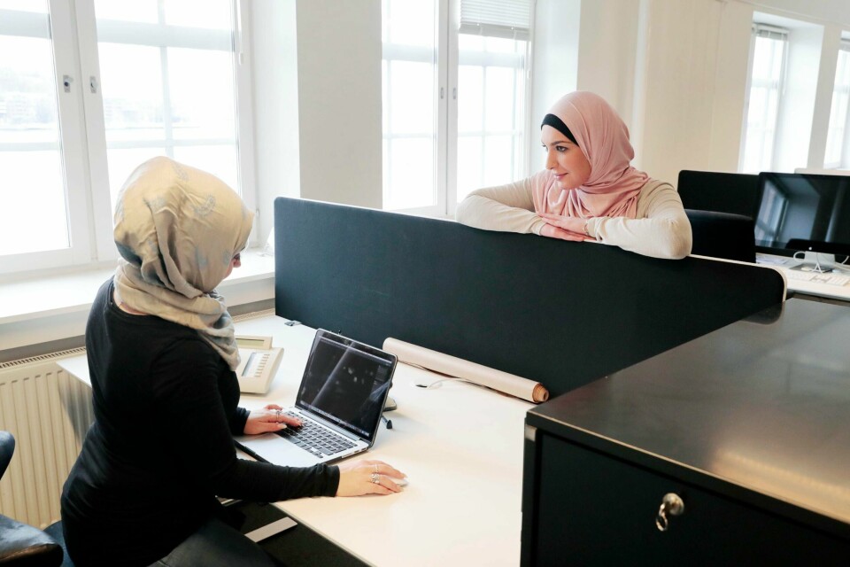 ARBEID: 60 prosent av flyktninger som har bodd i Norge mer enn 20 år jobber.