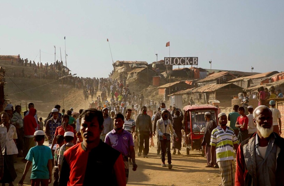 FLYKTNINGER: Over 700.00 har flyktet fra Myanmar. De bor i flyktningleire i Bangladesh.