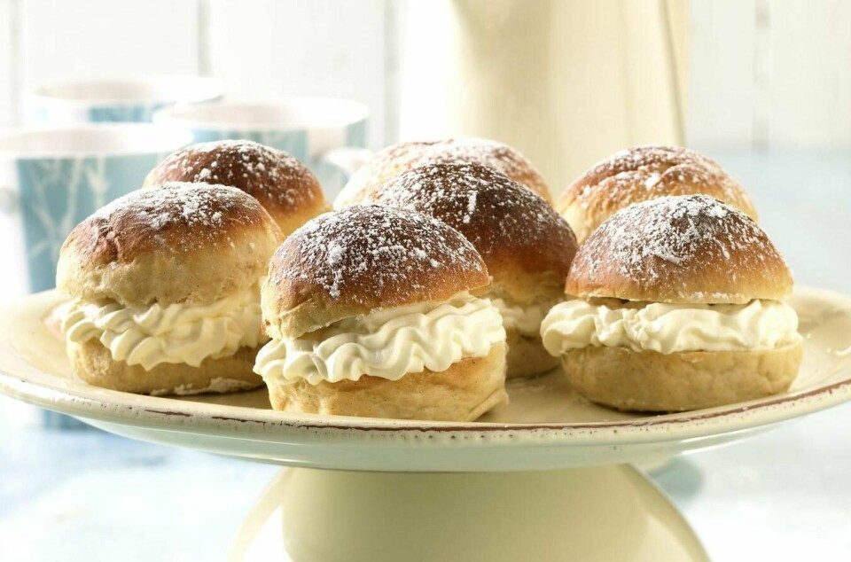 BOLLER: Søndag er det tid for fastelavnsboller. Mange liker dem krem, men det går an å variere.