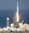 KRAFTIG: Falcon Heavy er den kraftigste raketten som er skutt opp i verdensrommet.
