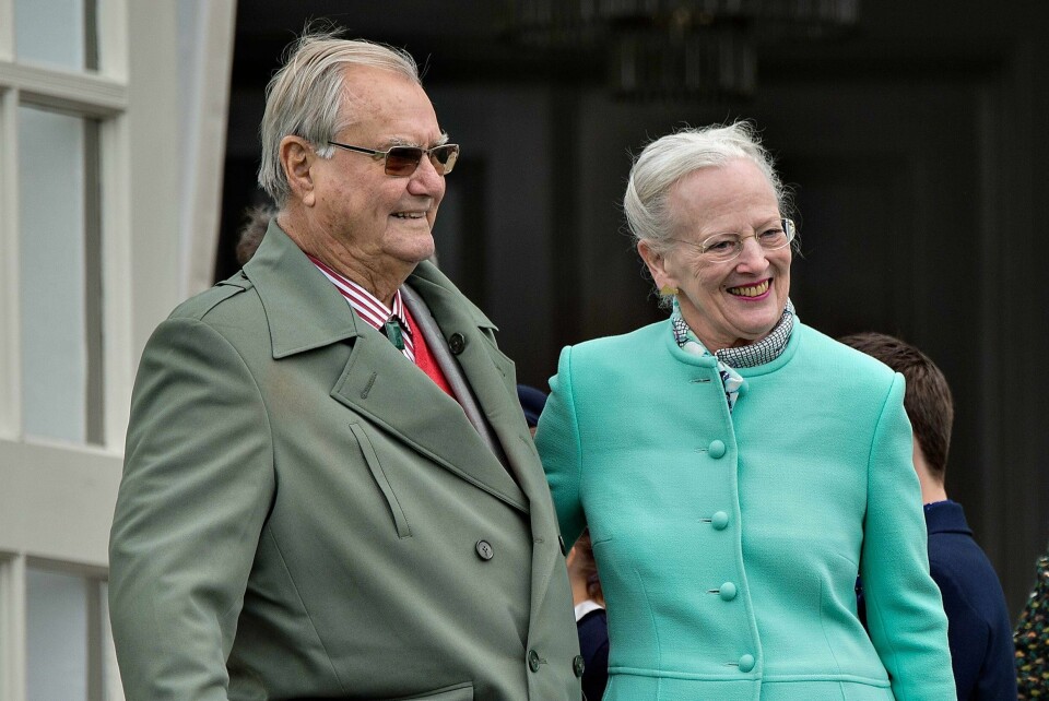 DØDE: Prins Henrik av Danmark døde tirsdag kveld. Her er han sammen med kona, dronning Margrethe.