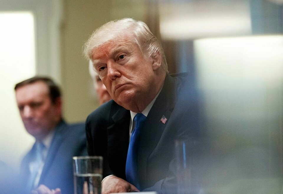 MØTE: Donald Trump møtte andre politikere onsdag. De snakket om USAs våpenlover.
