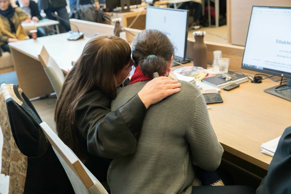 RETTSSAK: En kvinne er tiltalt for grov mishandling av datteren. Datteren døde på en hytte i 2015.