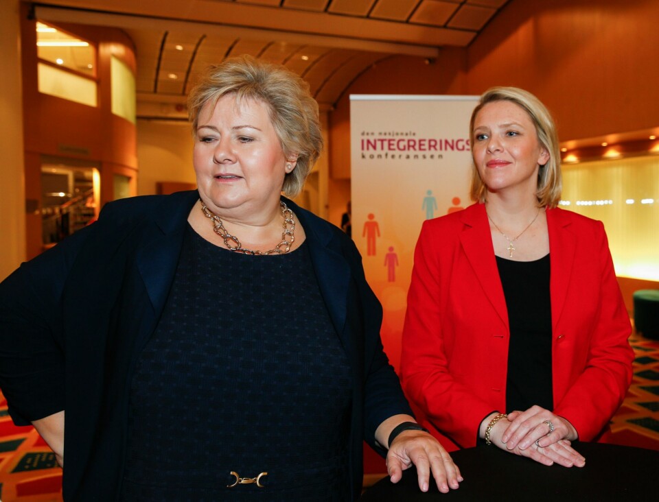 BEKLAGER: Statsminister Erna Solberg har beklaget det Sylvi Listhaug skrev på Facebook. Nå skal også Listhaug beklage selv.