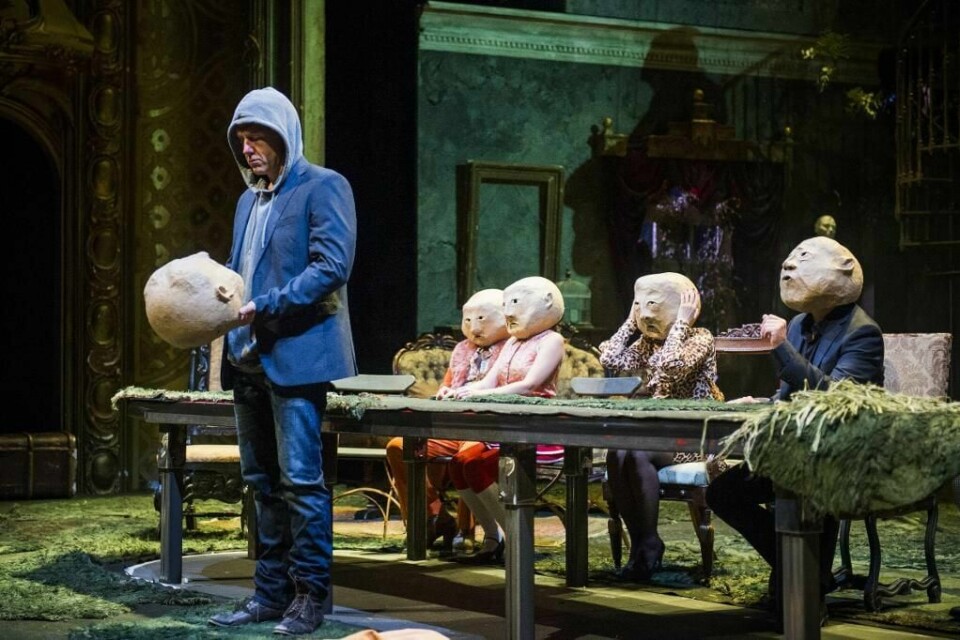 IBSEN: Mats Ousdal har hovedrollen i stykket «Vildanden + En folkefiende – Enemy of the Duck». Det er satt sammen av to skuespill. Begge er laget av Henrik Ibsen. Stykket har premiere torsdag 8. september.