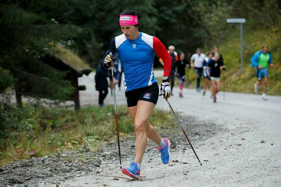 SPENT: Marit Bjørgen trener til skiløp i vinter. Hun håper granskningen rundt bruk av astmamedisin snart er ferdig.