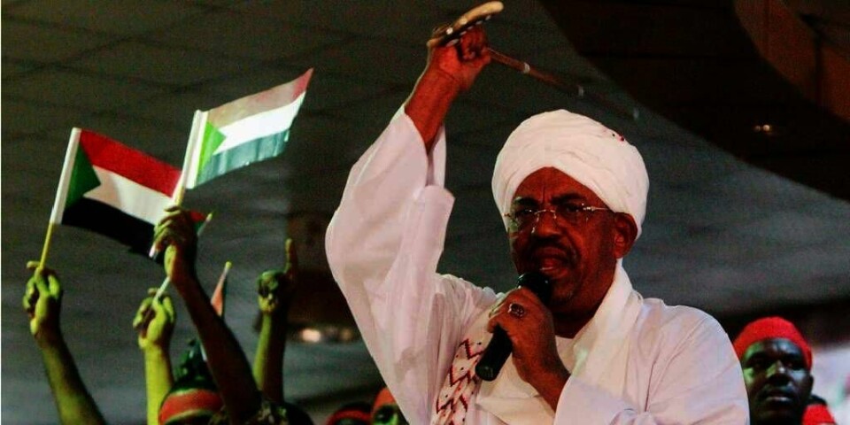 FJERNES: Omar al-Bashir er president i Sudan. Han mener lederne i Sør-Sudan må fjernes. Spenningen mellom de to landene er spent.