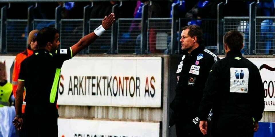 UTVIST: Fotball-trener Kjetil Rekdal mente dommeren gjorde feil søndag. Dommeren utviste Rekdal. Nå må treneren stå over minst én kamp med laget Aalesund.