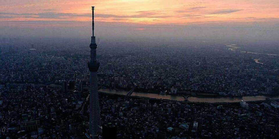 HØYT:  Tokyo Skytree i Japans hovedstad er verdens høyeste tårn. Det rager 643 meter over bakken.