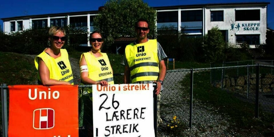 STREIK: Kleppe skole i Hordaland er én av mange skoler som er stengt i streiken. Foreldre har ikke rett til fri for å være hjemme med barna. Det skaper problemer for flere.