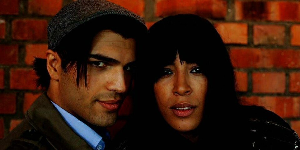 DELFINALE: Den norske artisten Tooji håper å imponere med sangen «Stay». Torsdag synger han i andre delfinale i konkurransen Melodi Grand Prix. Finalen er lørdag. Her ses han sammen med den svenske artisten Loreen.