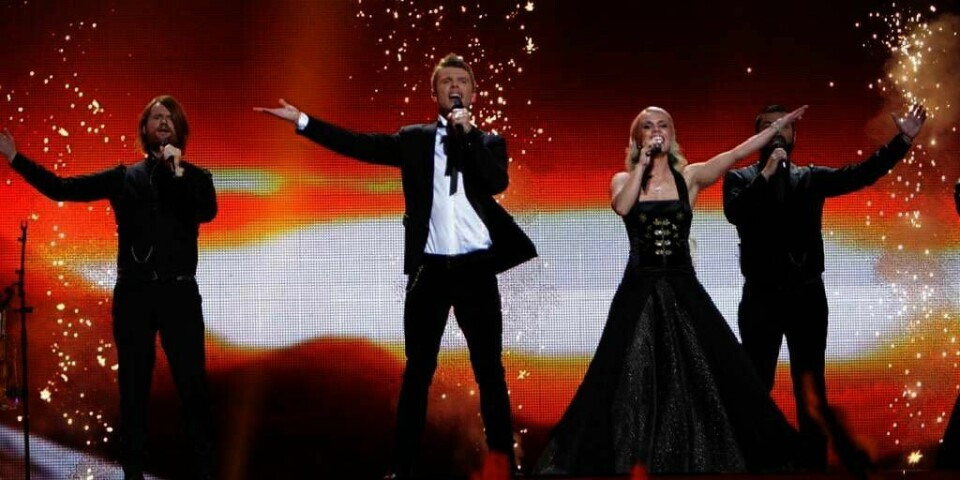 VIDERE: Publikum likte islandske Greta Salome og Jonsi. De sang «Never Forget» og ble stemt videre til finalen i sang-konkurransen Melodi Grand Prix.