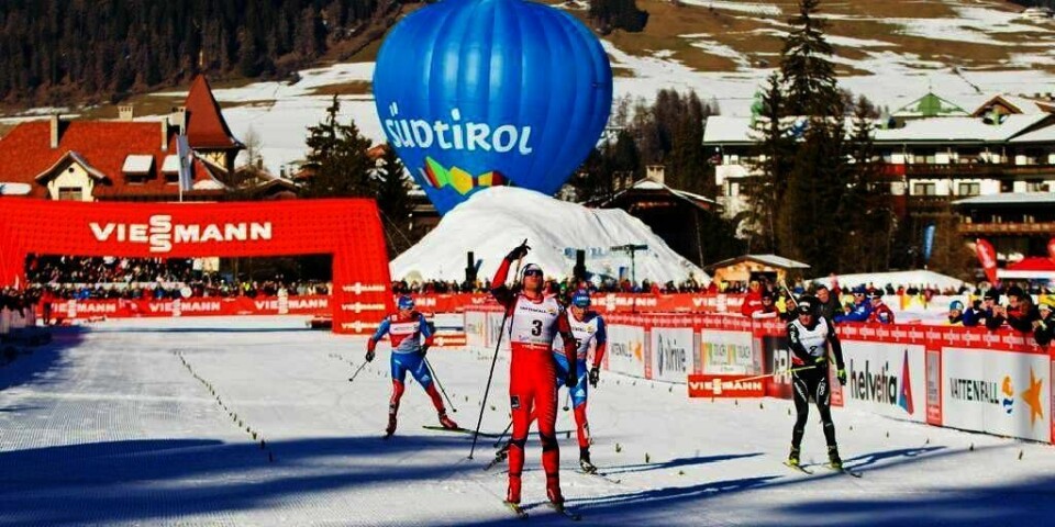 VANT: Skiløperen Petter Northug vant 35 kilometer jaktstart i Tour de Ski torsdag. Dermed leder han skiturneringen.