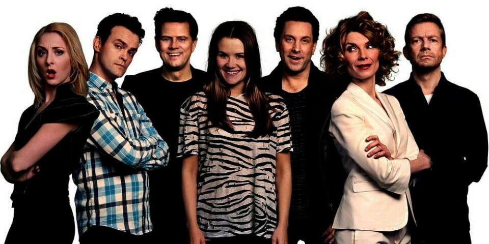 HUMOR:  Disse sju skal få deg til å le på lørdag. Fra venstre: Kristin Grue, Vidar Magnussen, Robert Stoltenberg, Live Nelvik, Steinjo Grieg Halvorsen, Herborg Kråkevik og Bjarte Tjøstheim.