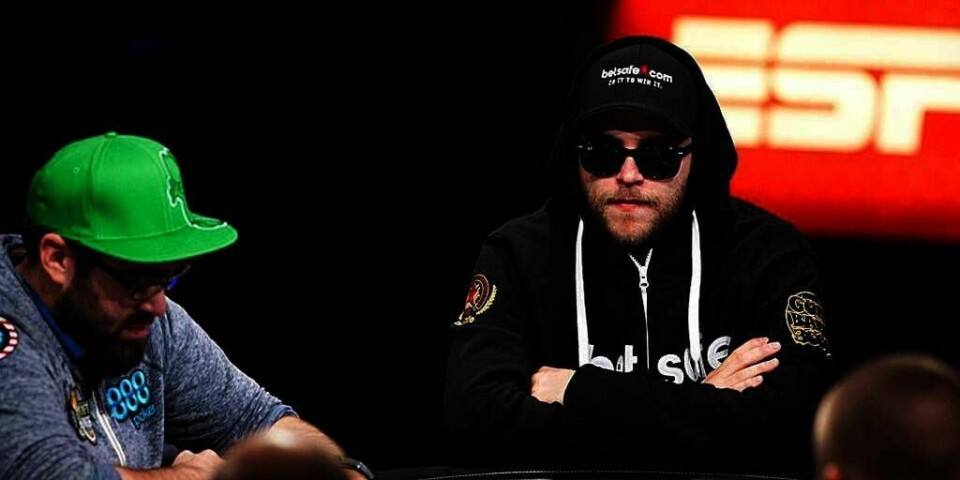 RIK:  24 år gamle Felix Stephensen har allerede sikret seg 25 millioner kroner. Han spiller i poker-VM i Las Vegas i USA.