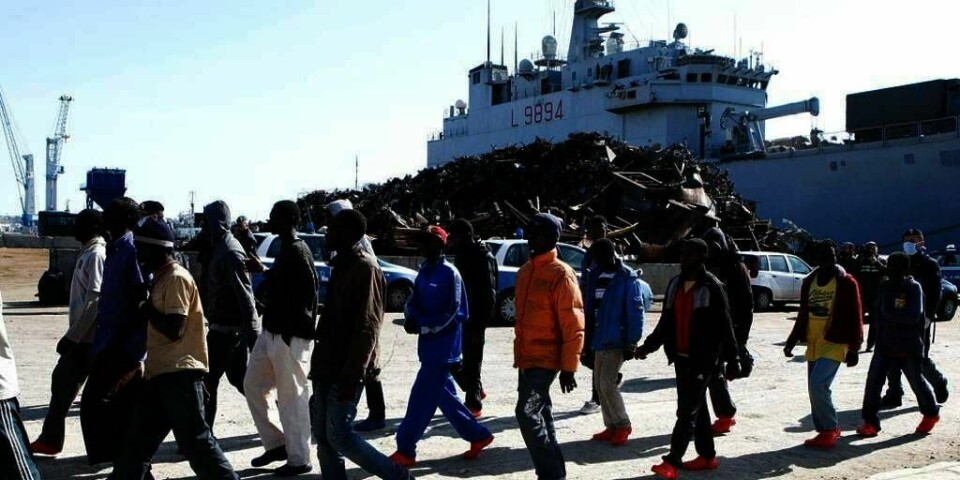 SIKKERHET:4.000 flyktninger ble reddet. Her går de i land på den italienske øya Sicilia.