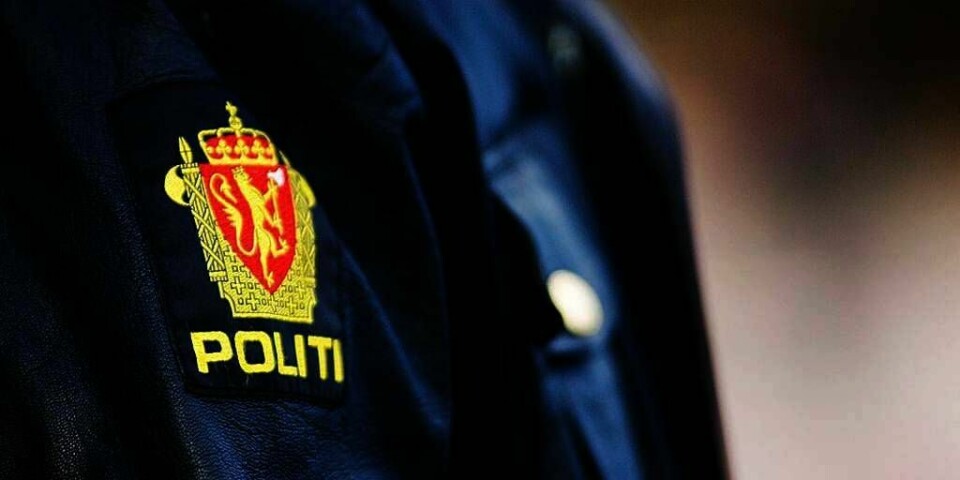 ADVARER:  Politiet melder om glatte veier. Flere har kjørt av veien tirsdag morgen.