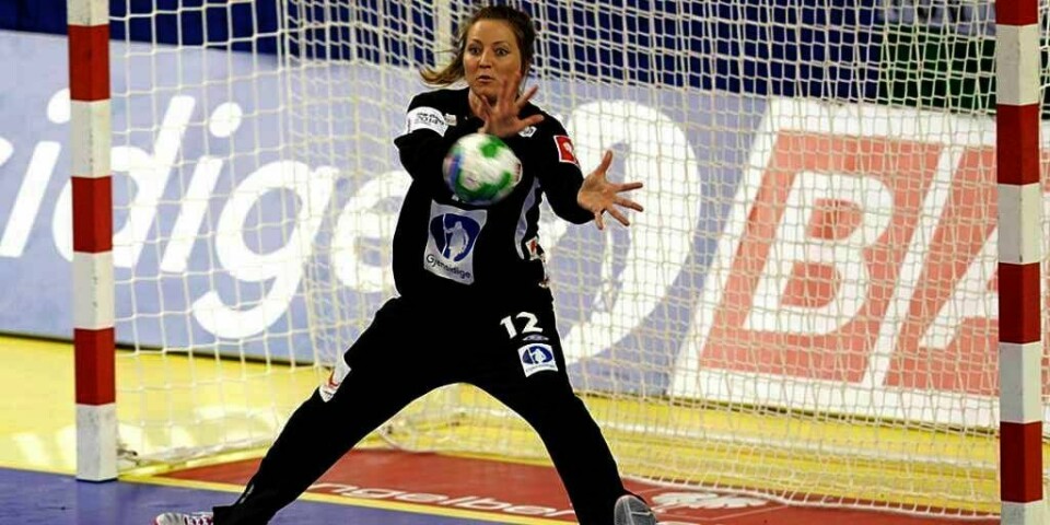 MEDALJE?: Norge trenger en frisk Silje Solberg i mål mot Sverige. Norge er blant de fire siste lagene i EM. Sjansen for medalje er stor.