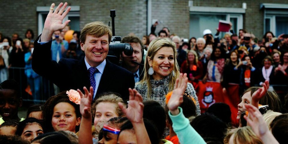 KONGE: Tirsdag blir prins Willem-Alexander (til venstre) konge i Nederland. Prinsesse Maxima blir dronning. Kroningen feires i hele landet.