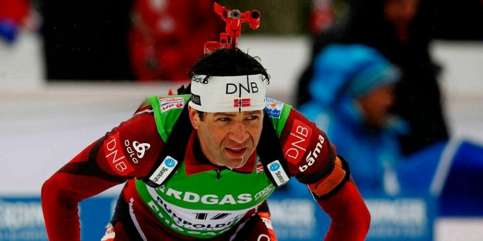 BOM: Ole Einar Bjørndalen var blant skiskytterne som bommet mye på blinken i vinter. Nå slutter treneren for landslaget etter de dårlige resultatene.